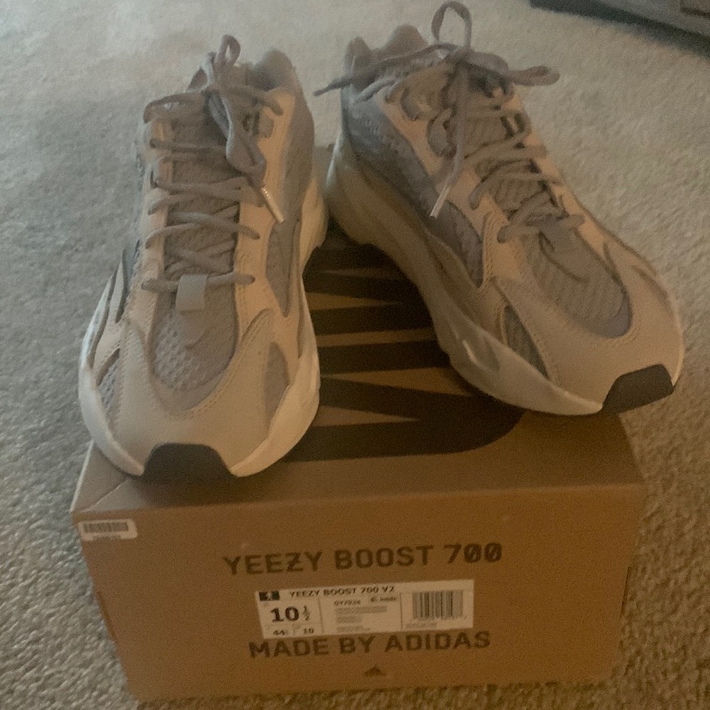 Yeezy Boost 700